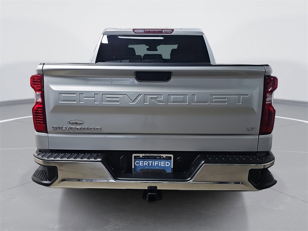 2022 Chevrolet Silverado 1500 LT photo 3