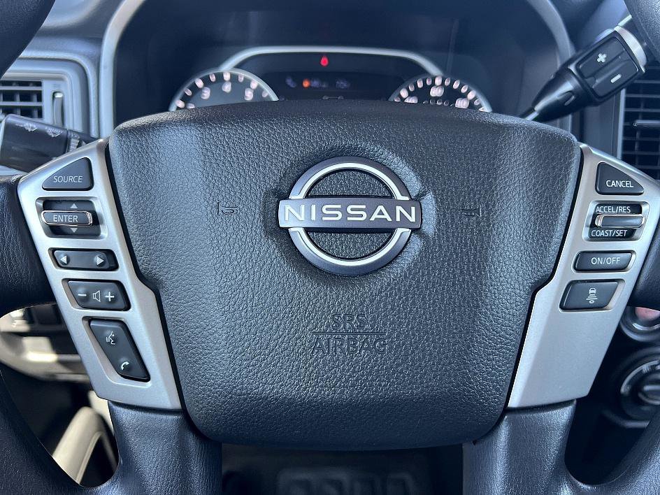 2024 Nissan Titan SV Crew Cab photo 19