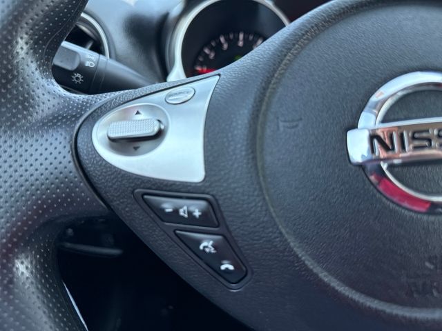 2016 Nissan Juke S photo 18
