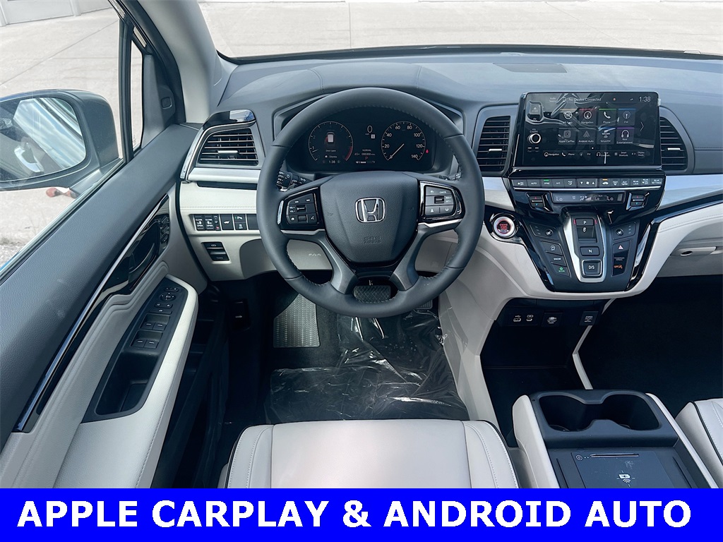 2026 Honda Odyssey Touring photo 4