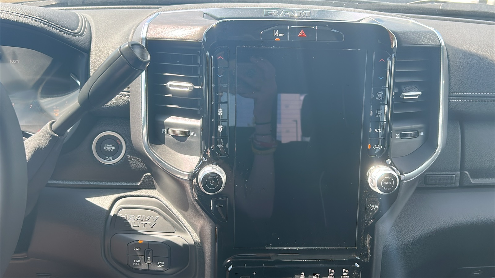 2025 Ram 2500 Laramie photo 24