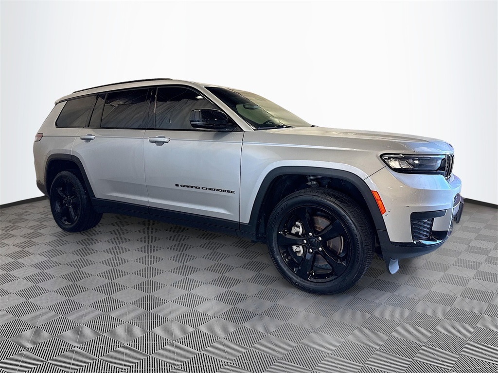 2021 Jeep Grand Cherokee Altitude photo 4