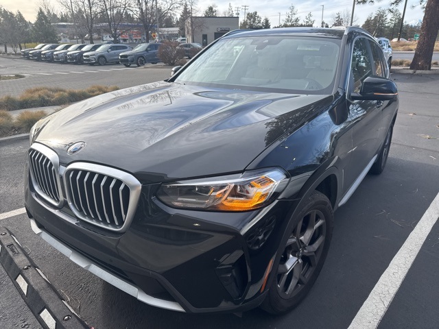 2023 BMW X3 30i's photo