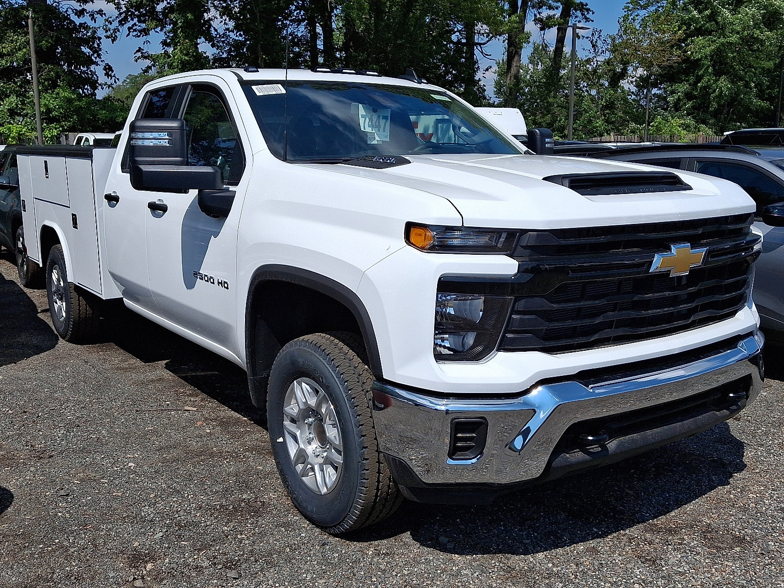 2025 Chevrolet Silverado 2500HD photo 3