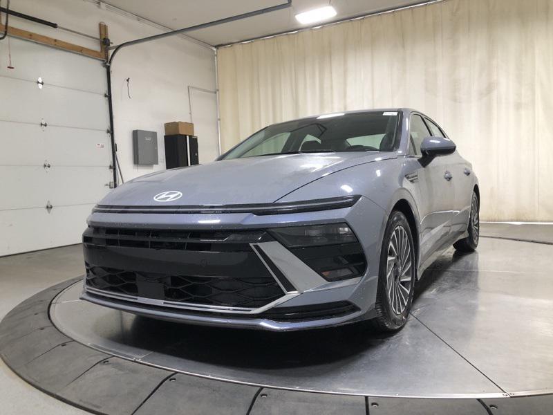 2025 Hyundai Sonata Hybrid SEL photo 3
