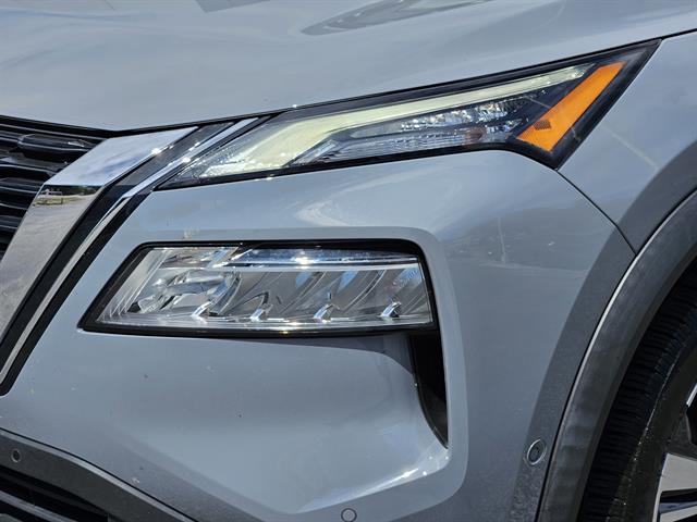 2023 Nissan Rogue S photo 5