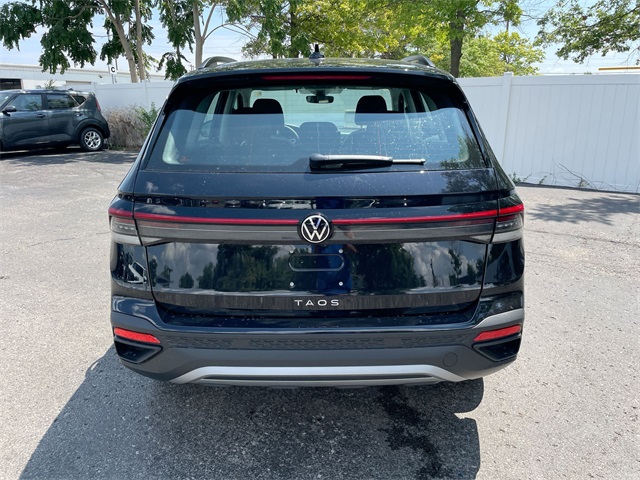 2025 Volkswagen Taos S photo 15