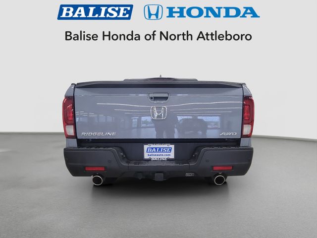 2022 Honda Ridgeline Black Edition photo 2