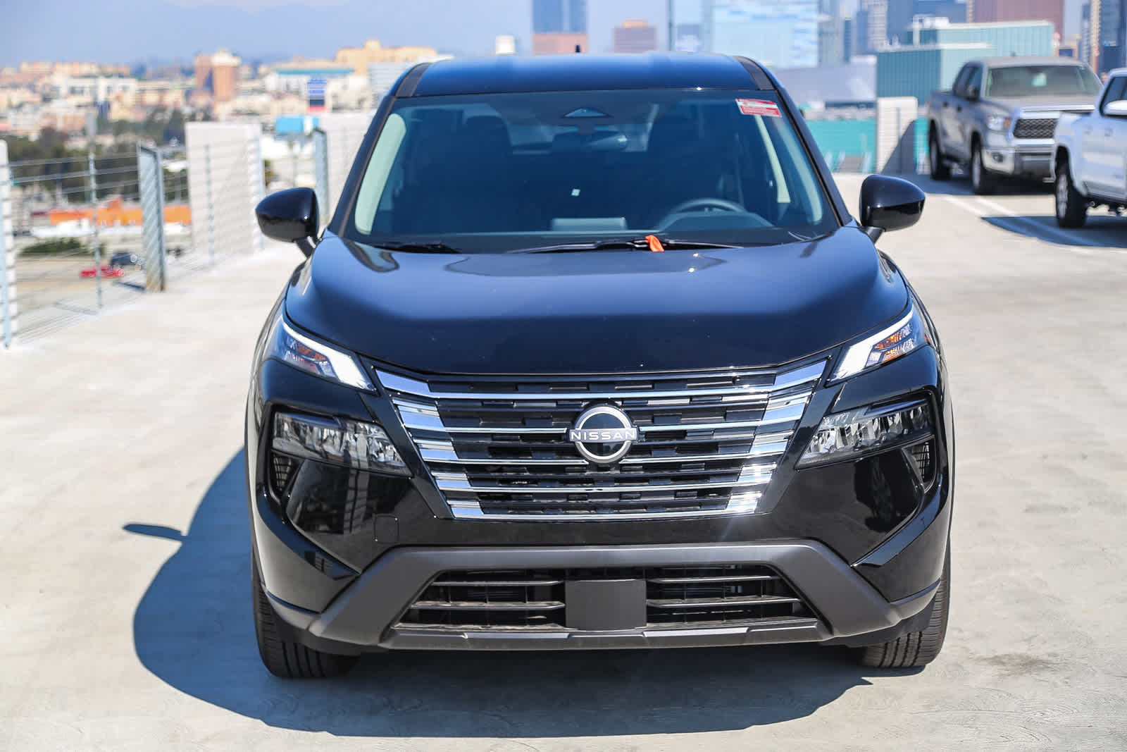 2025 Nissan Rogue SV photo 2