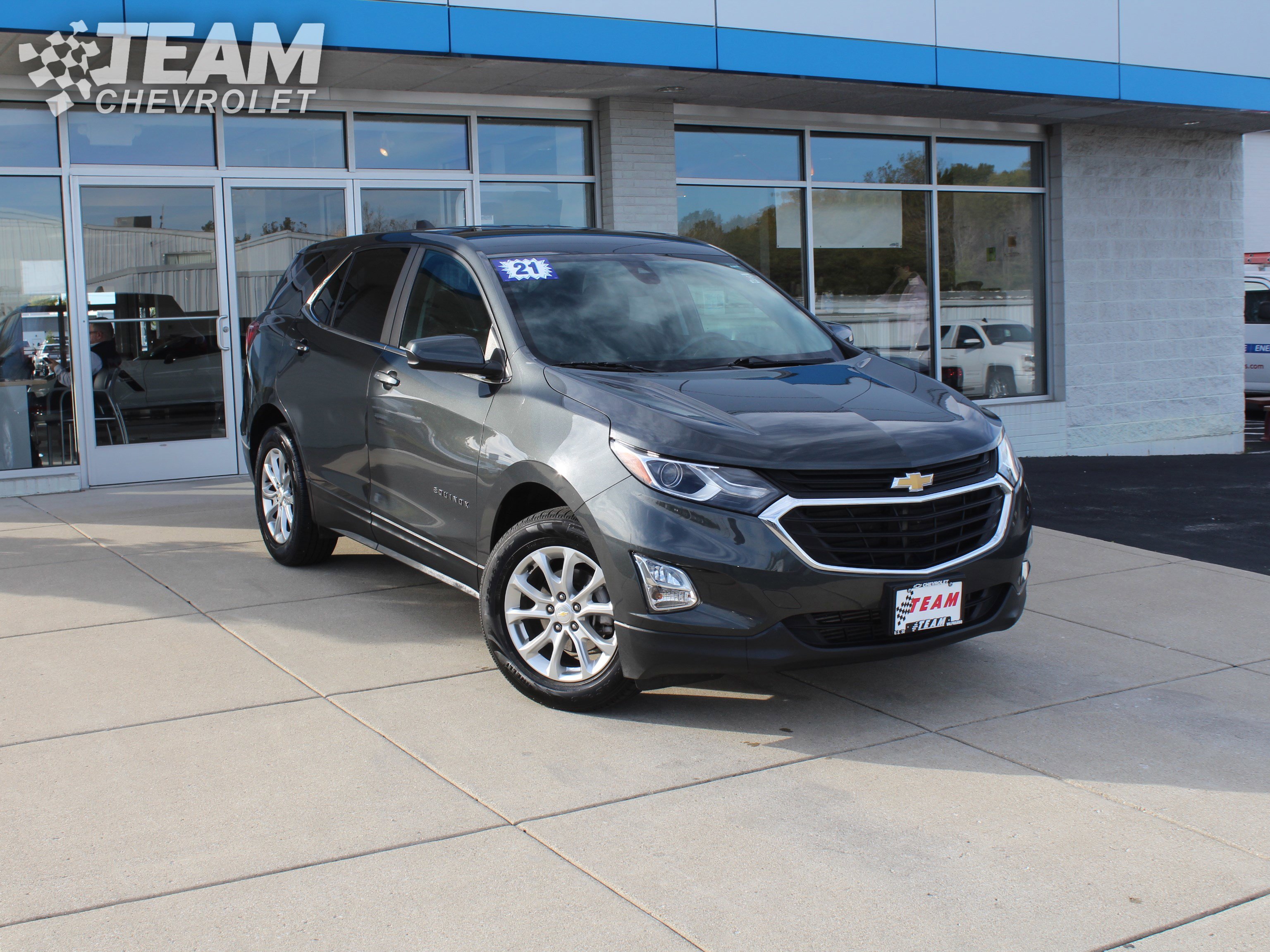 Used 2021 Chevrolet Equinox LT with VIN 2GNAXUEV0M6131297 for sale in Valparaiso, IN