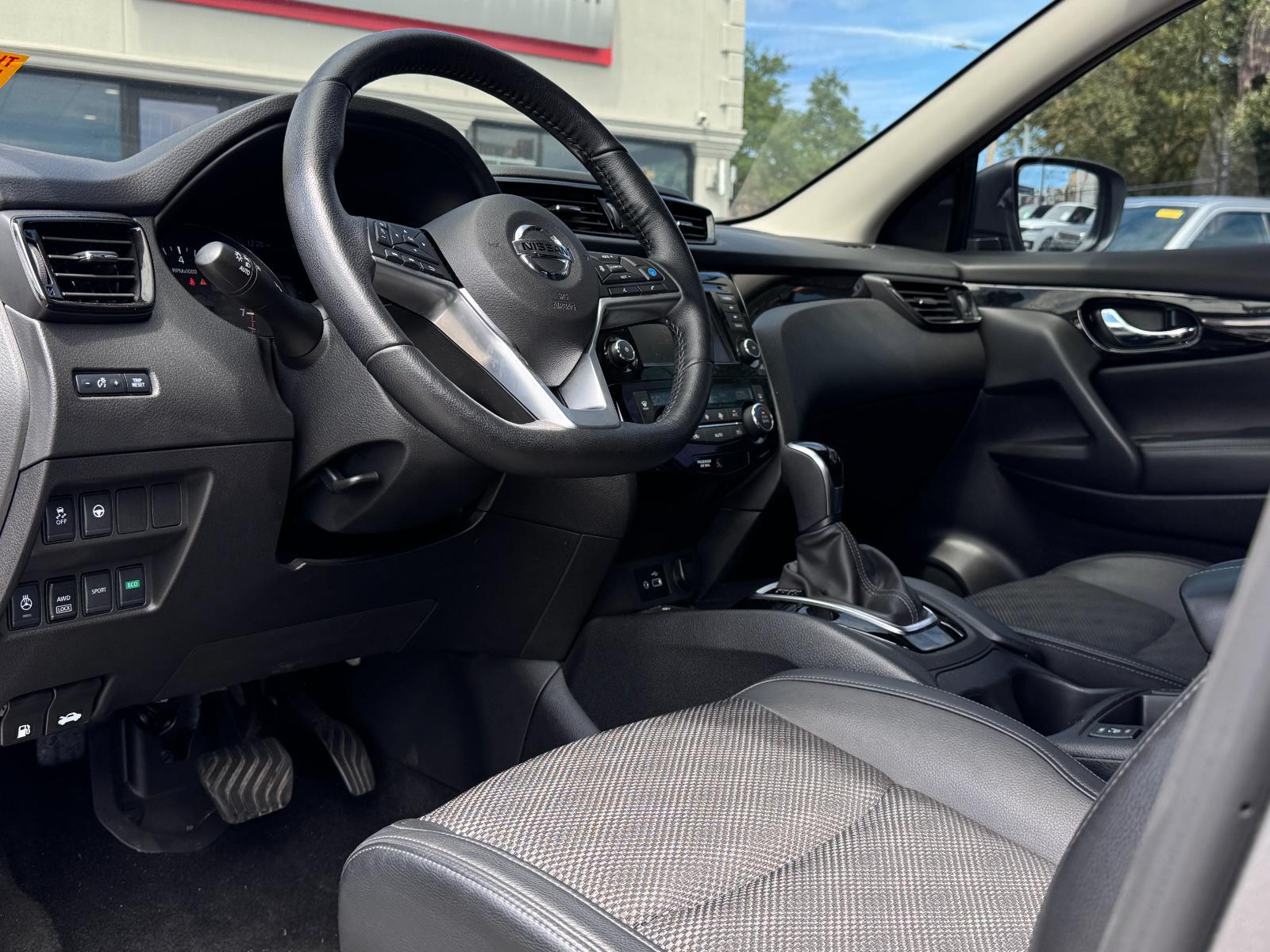 2022 Nissan Rogue Sport SV photo 15