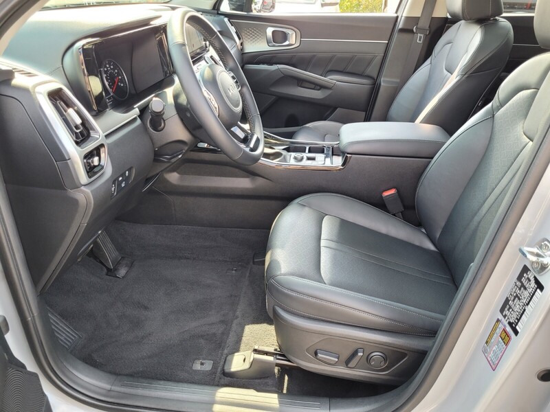 2022 Kia Sorento SX photo 5