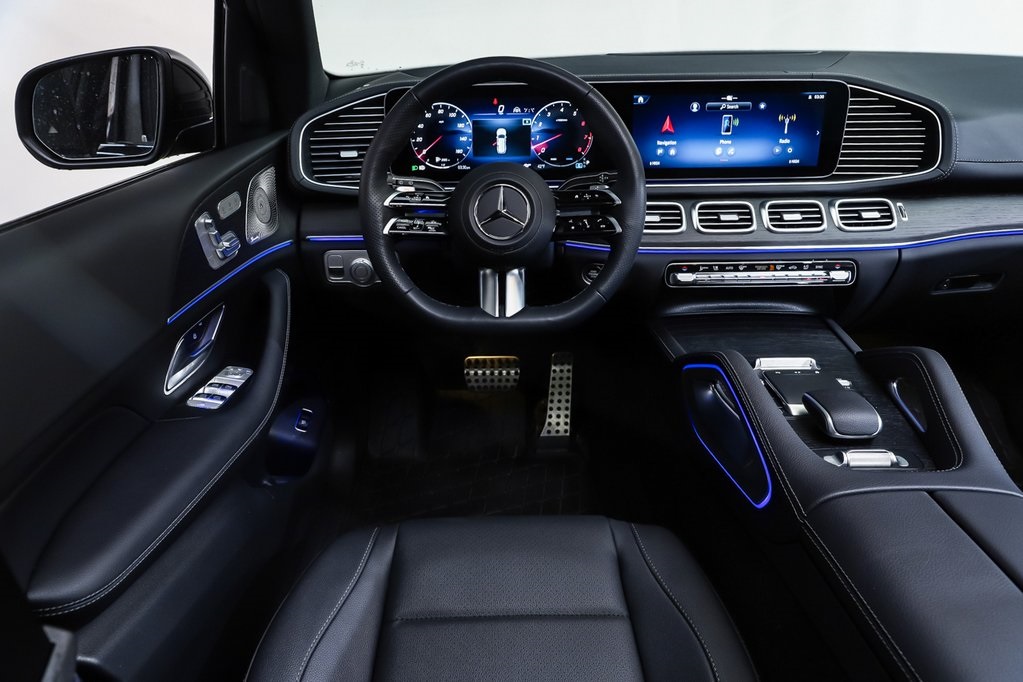 2026 Mercedes Benz GLS 450 4MATIC photo 13
