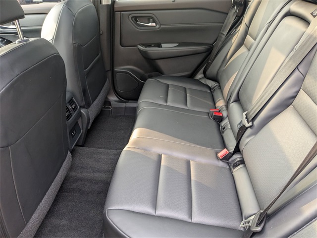 2023 Nissan Rogue SV photo 20