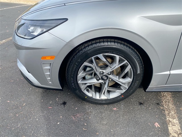 2021 Hyundai Sonata SEL Convenience photo 2