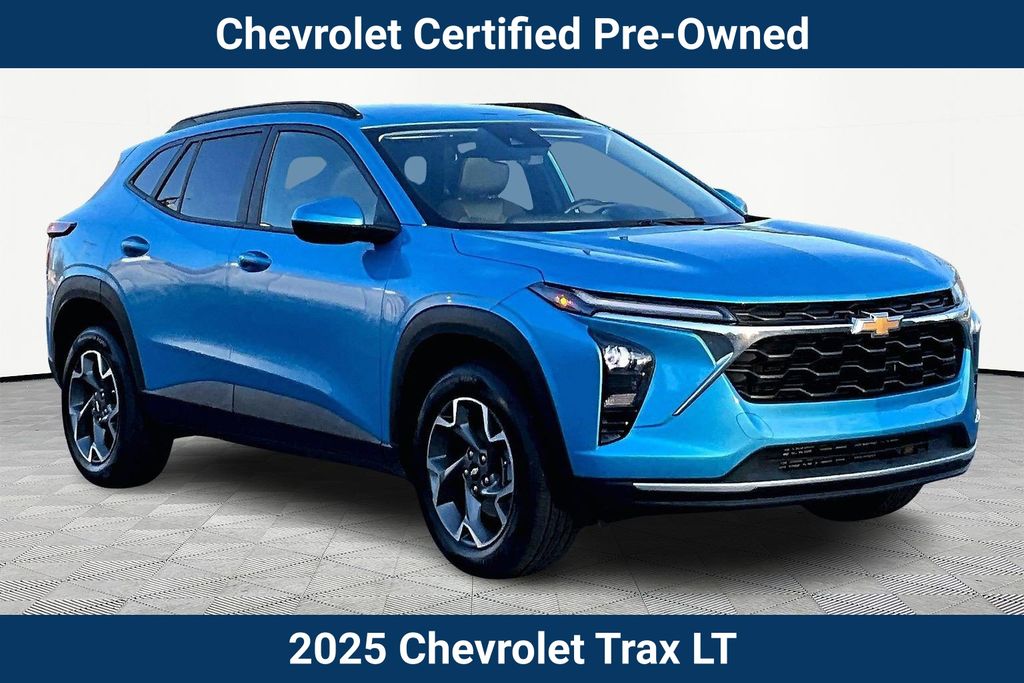 2025 Chevrolet Trax LT's photo