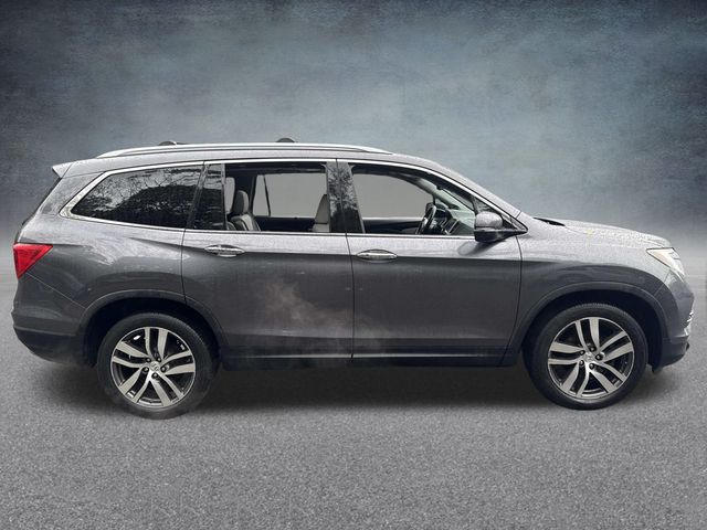2017 Honda Pilot Elite photo 3