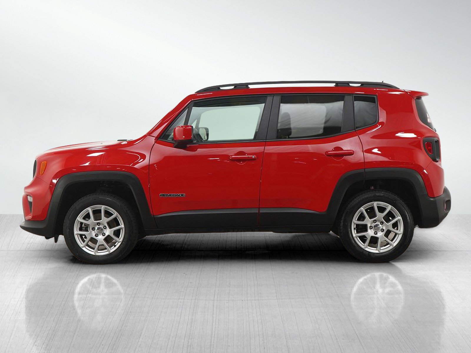 Used 2019 Jeep Renegade Latitude with VIN ZACNJBBBXKPK05820 for sale in Burnsville, Minnesota