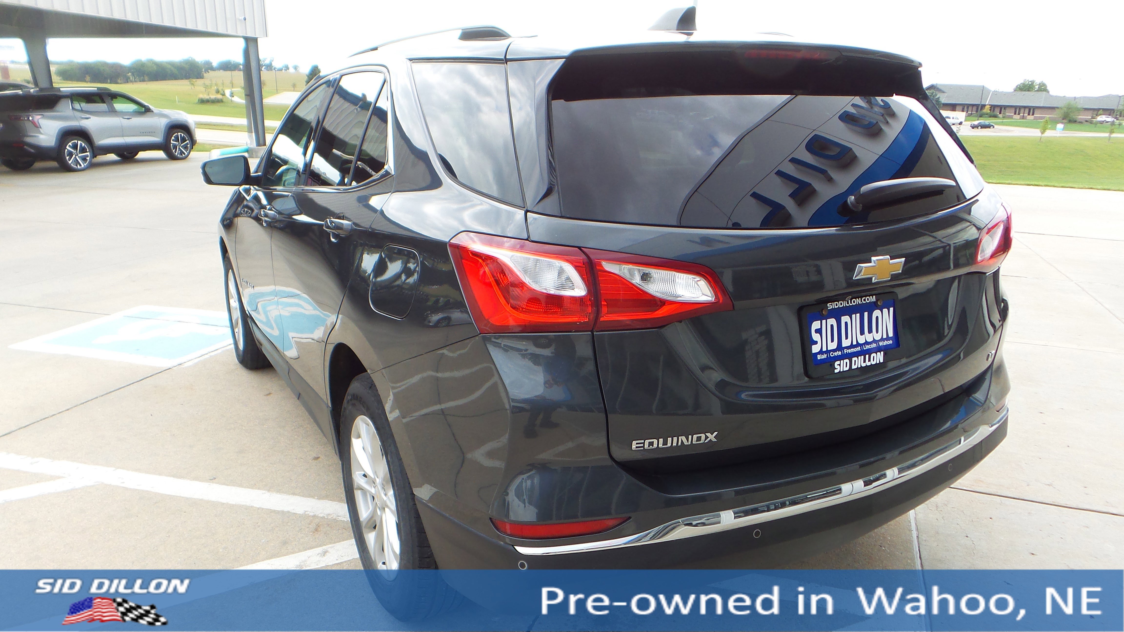 2019 Chevrolet Equinox LT photo 3