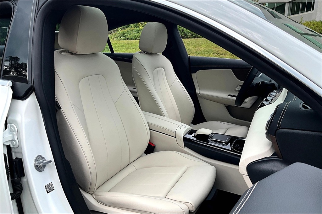 2023 Mercedes Benz CLA 250 4MATIC photo 7