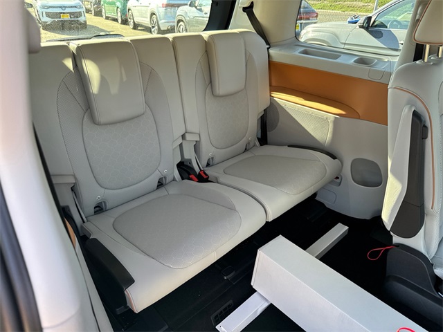 2025 Volkswagen ID. Buzz Pro Plus photo 19