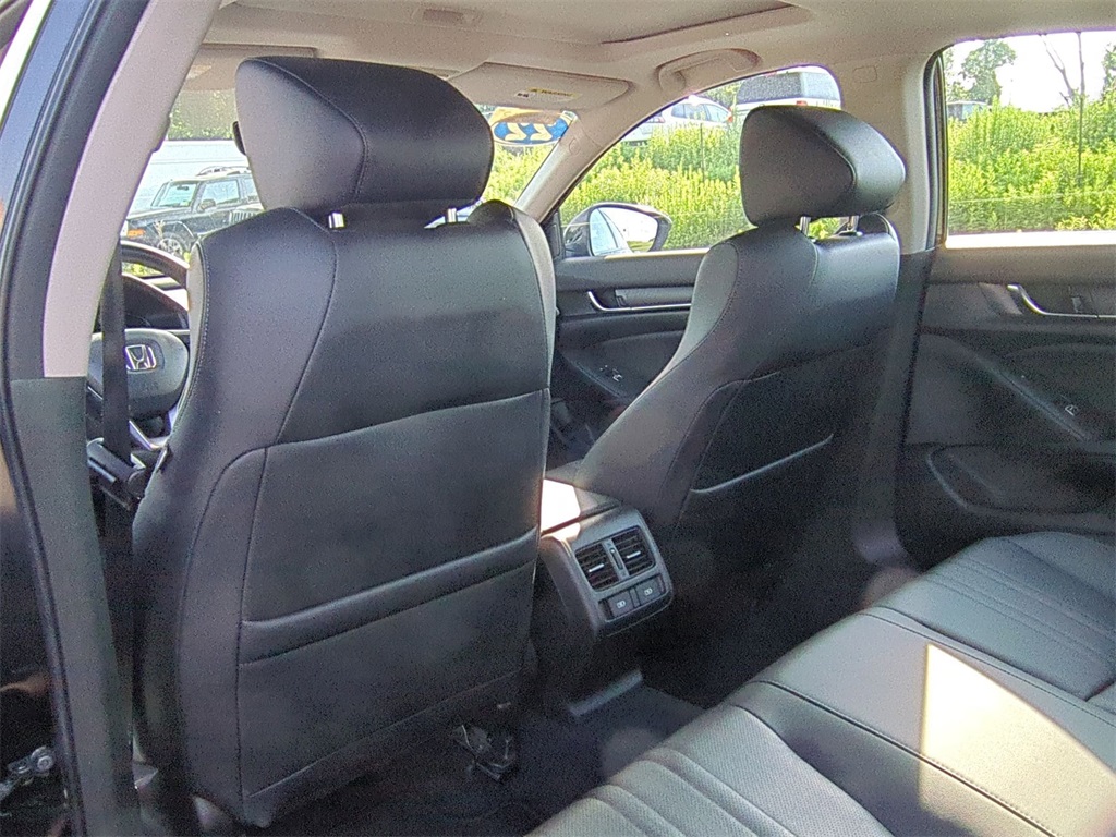 2022 Honda Accord Touring 2.0T photo 14