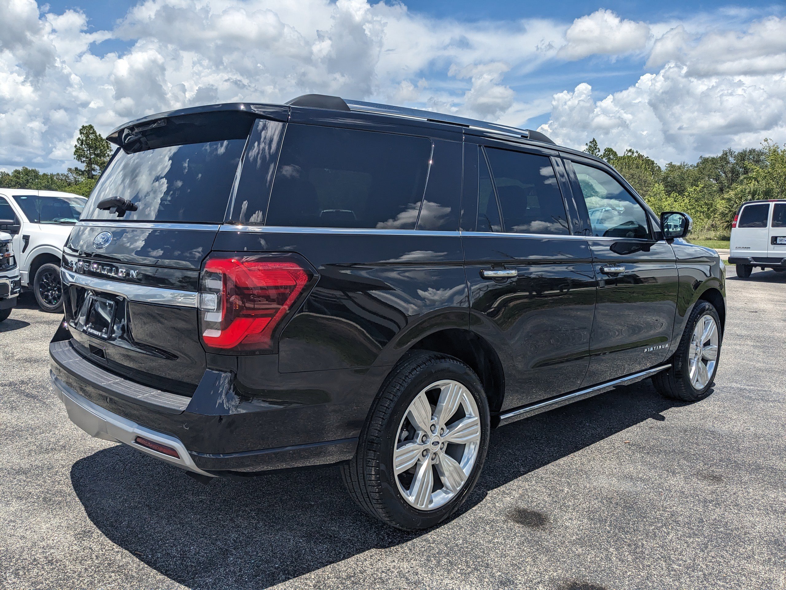 2024 Ford Expedition Platinum photo 3
