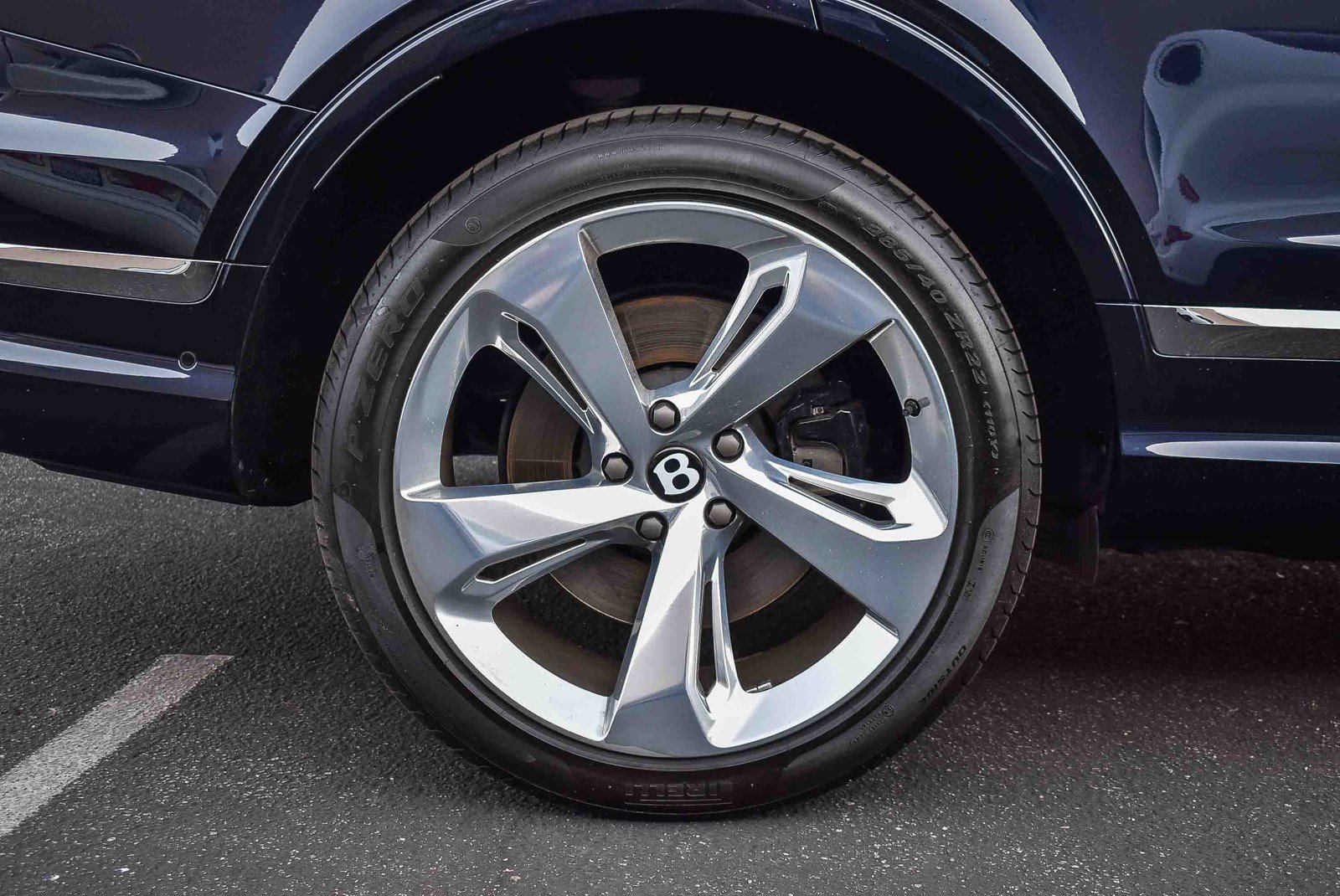 2023 Bentley Bentayga EWB Azure First Edition photo 11