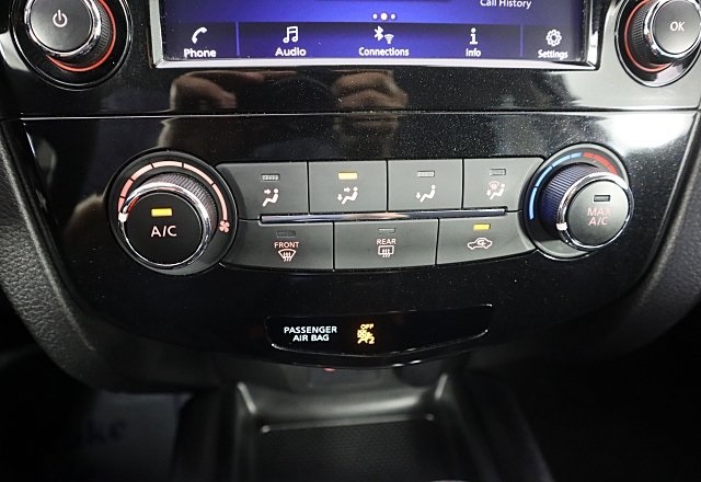 2022 Nissan Rogue Sport S photo 23