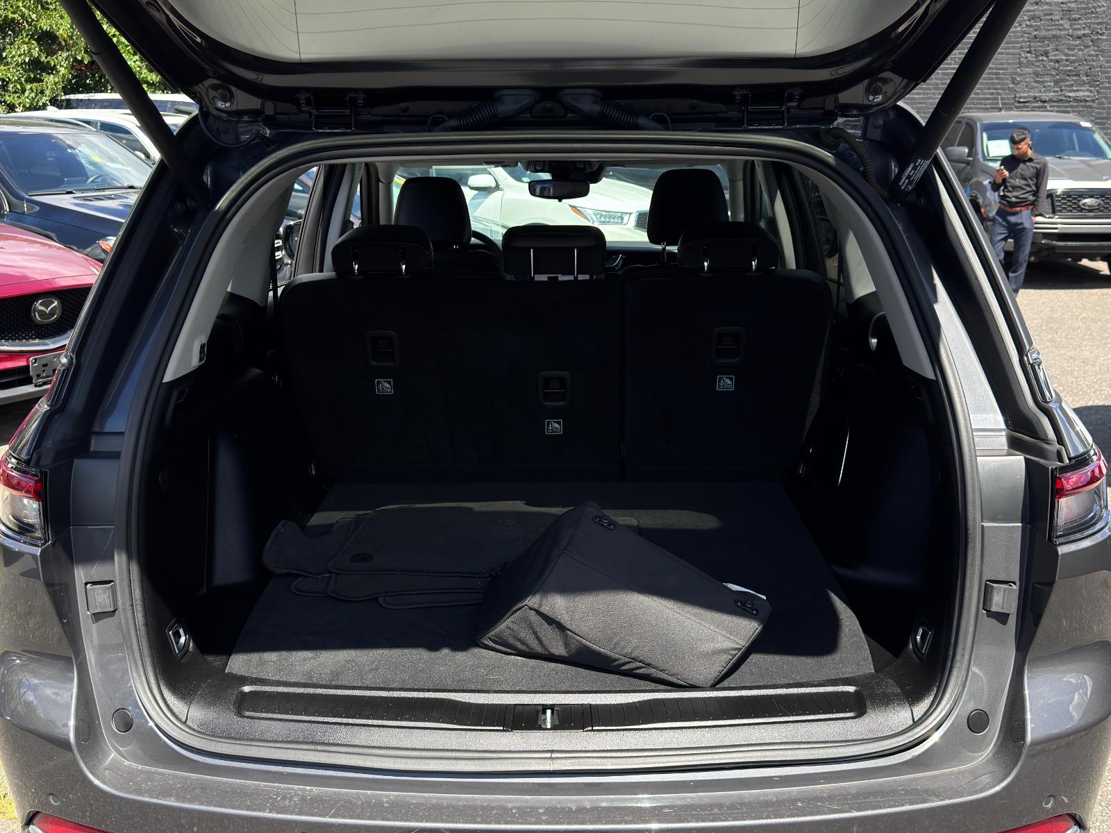 2023 Jeep Cherokee 4xe photo 4