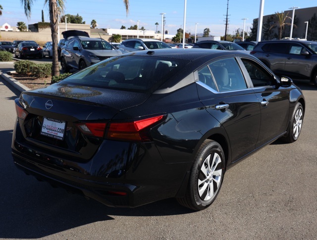 2025 Nissan Altima 2.5 S photo 4