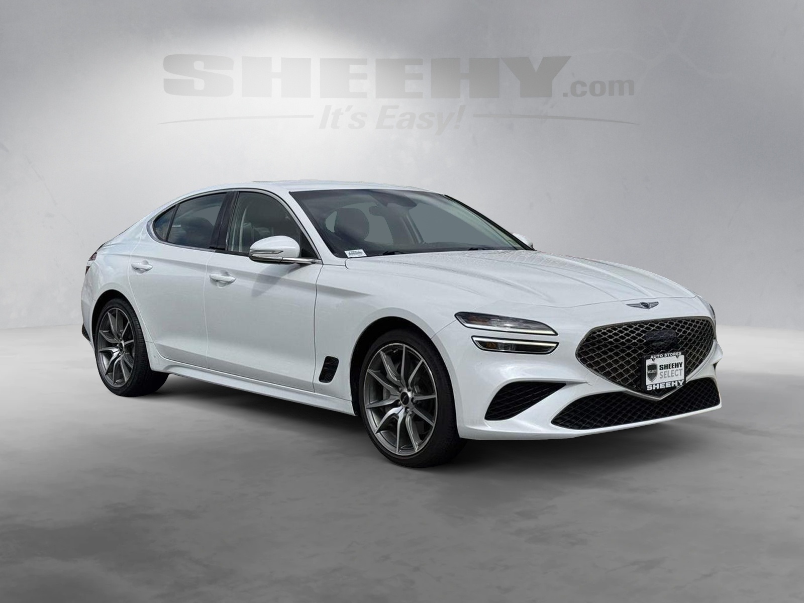 2024 Genesis G70 2.5T photo 2