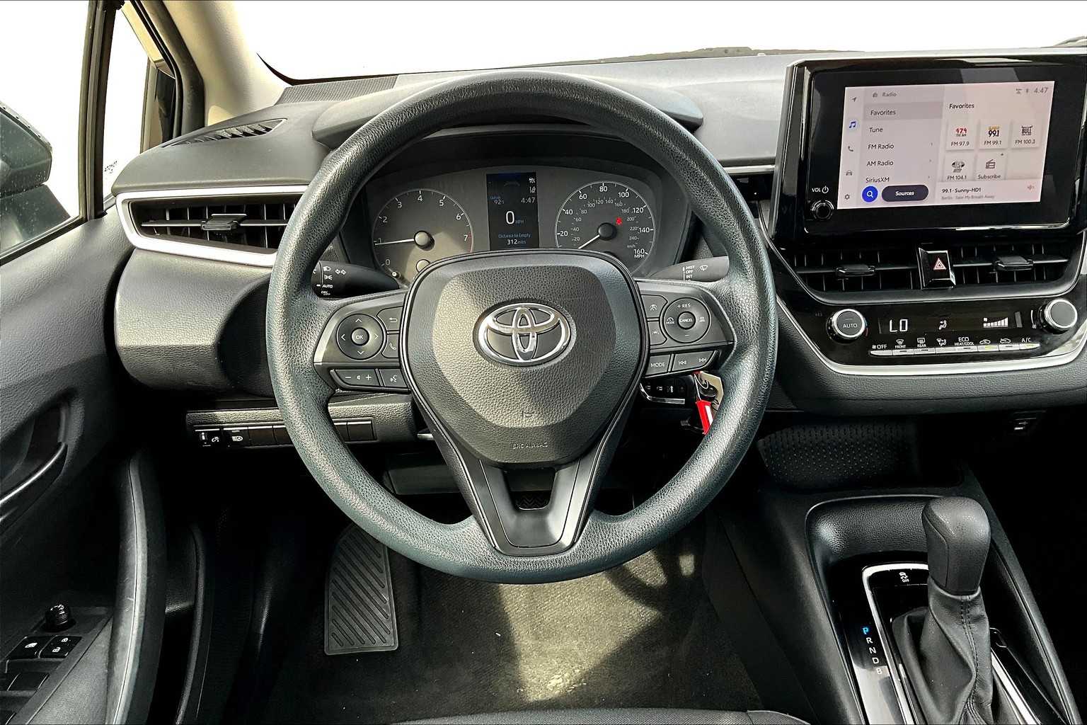 2023 Toyota Corolla LE photo 5