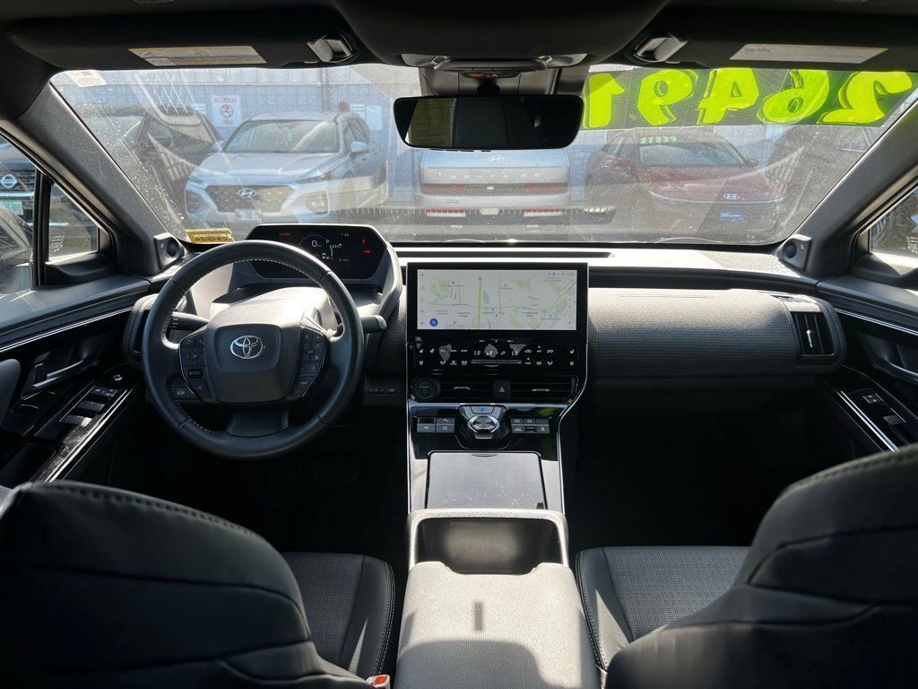 2023 Toyota bZ4X Limited photo 4