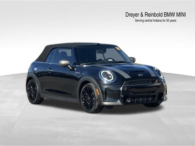 2023 MINI Convertible S's photo