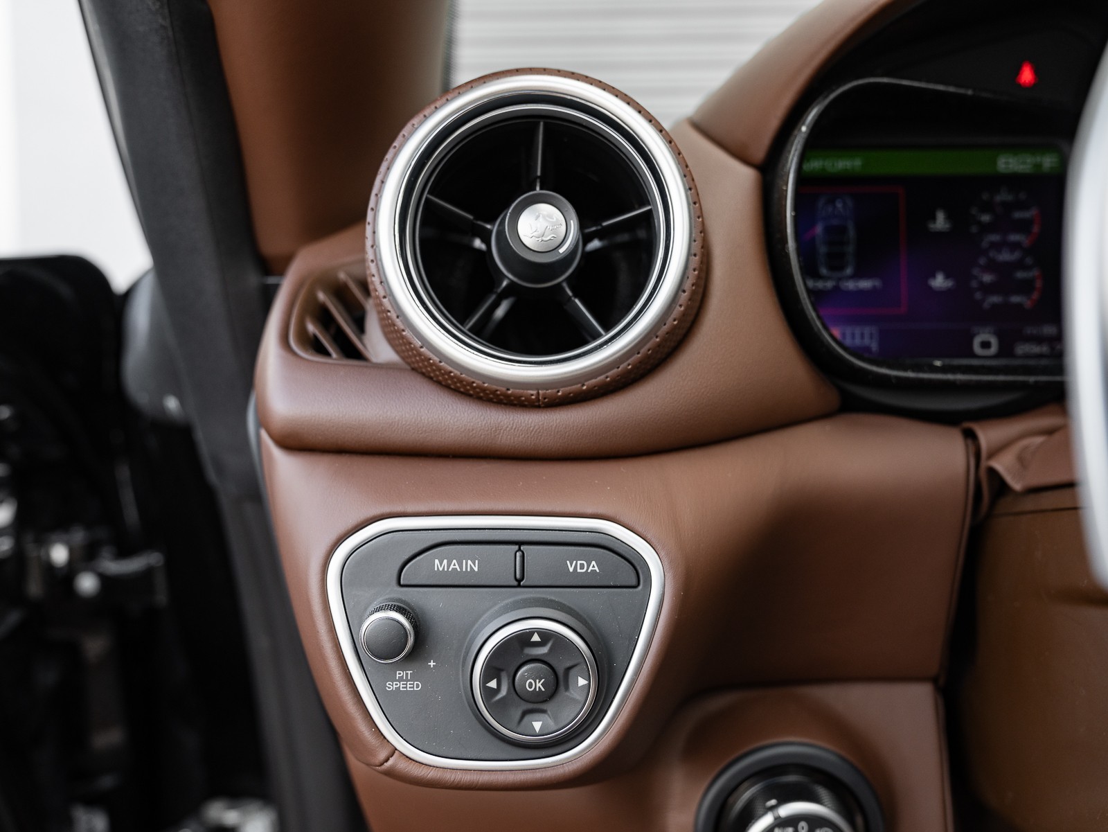 2015 Ferrari California T photo 48