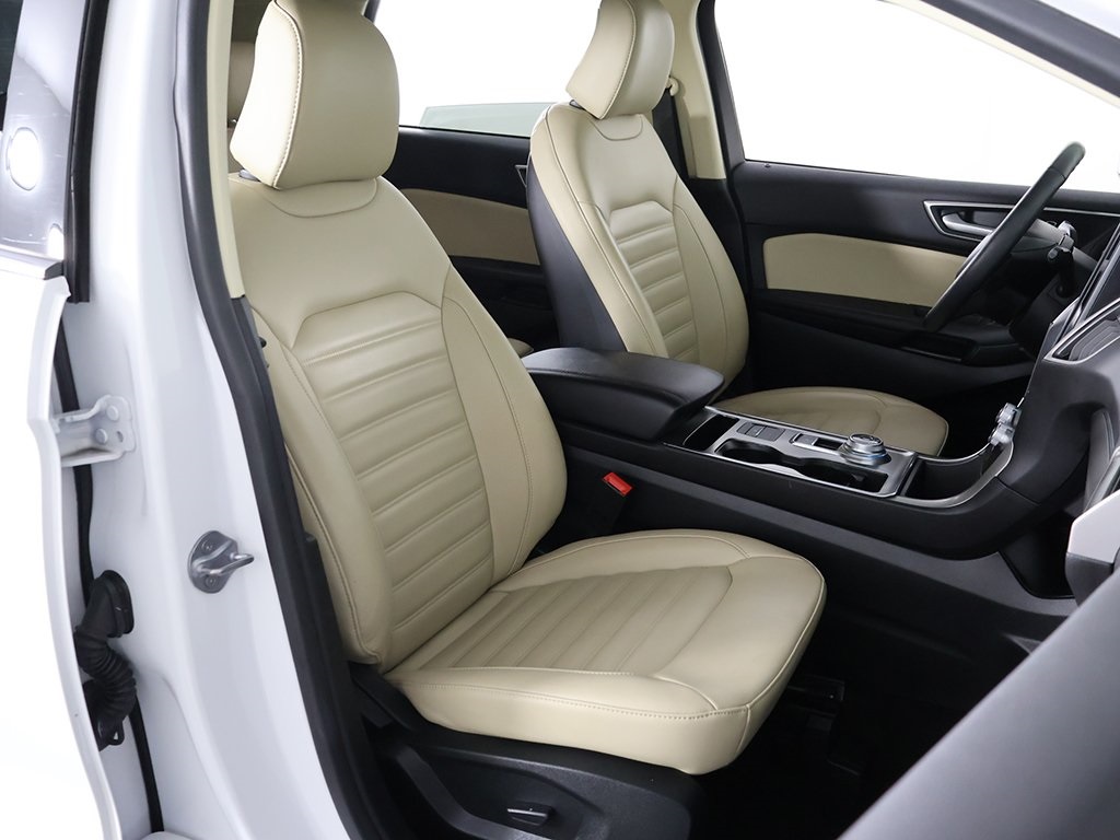 2022 Ford Edge SEL photo 27