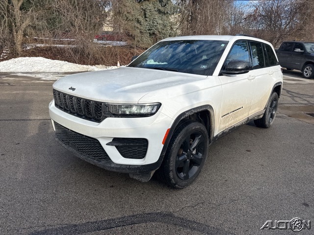 2023 Jeep Grand Cherokee Altitude's photo