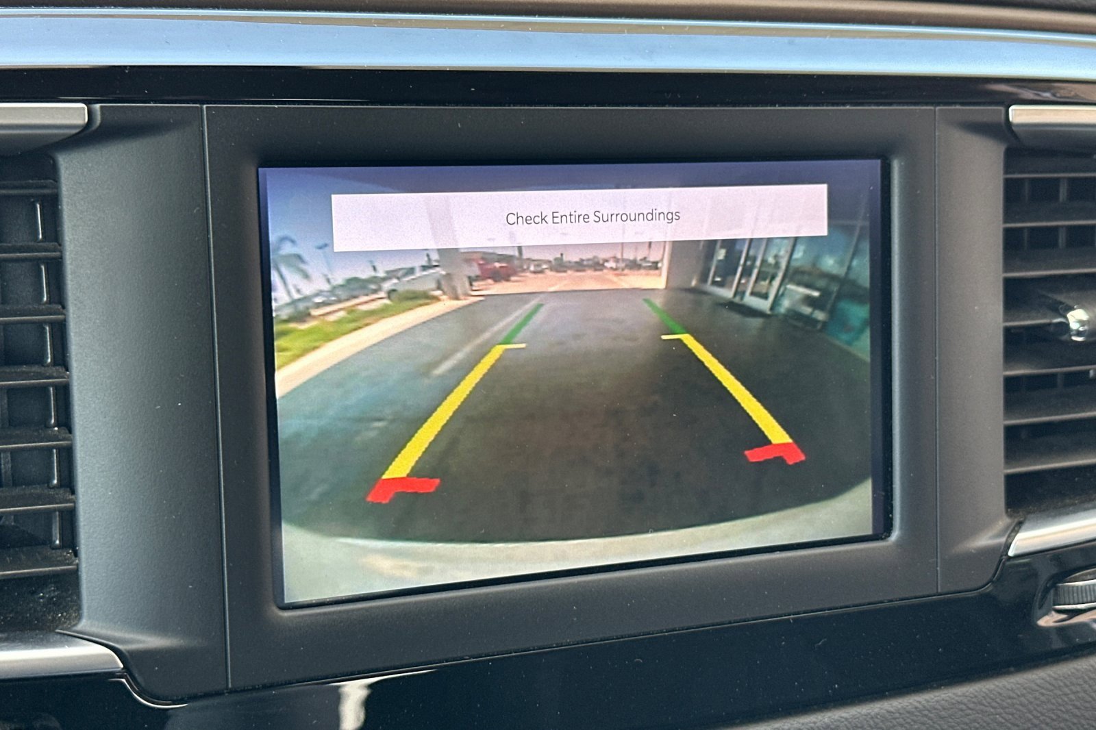 2022 Chrysler Voyager LX photo 18