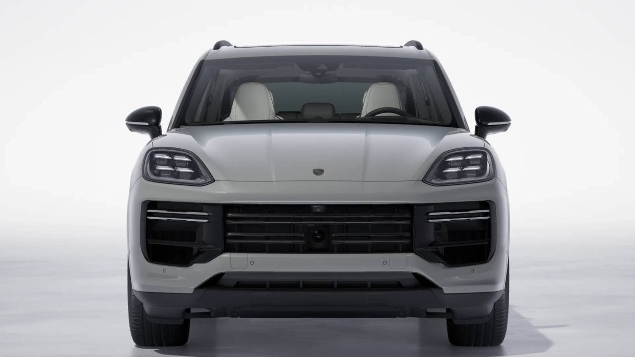 2026 Porsche Cayenne Turbo photo 4