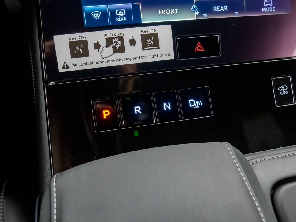 2026 Infiniti QX80 photo 22