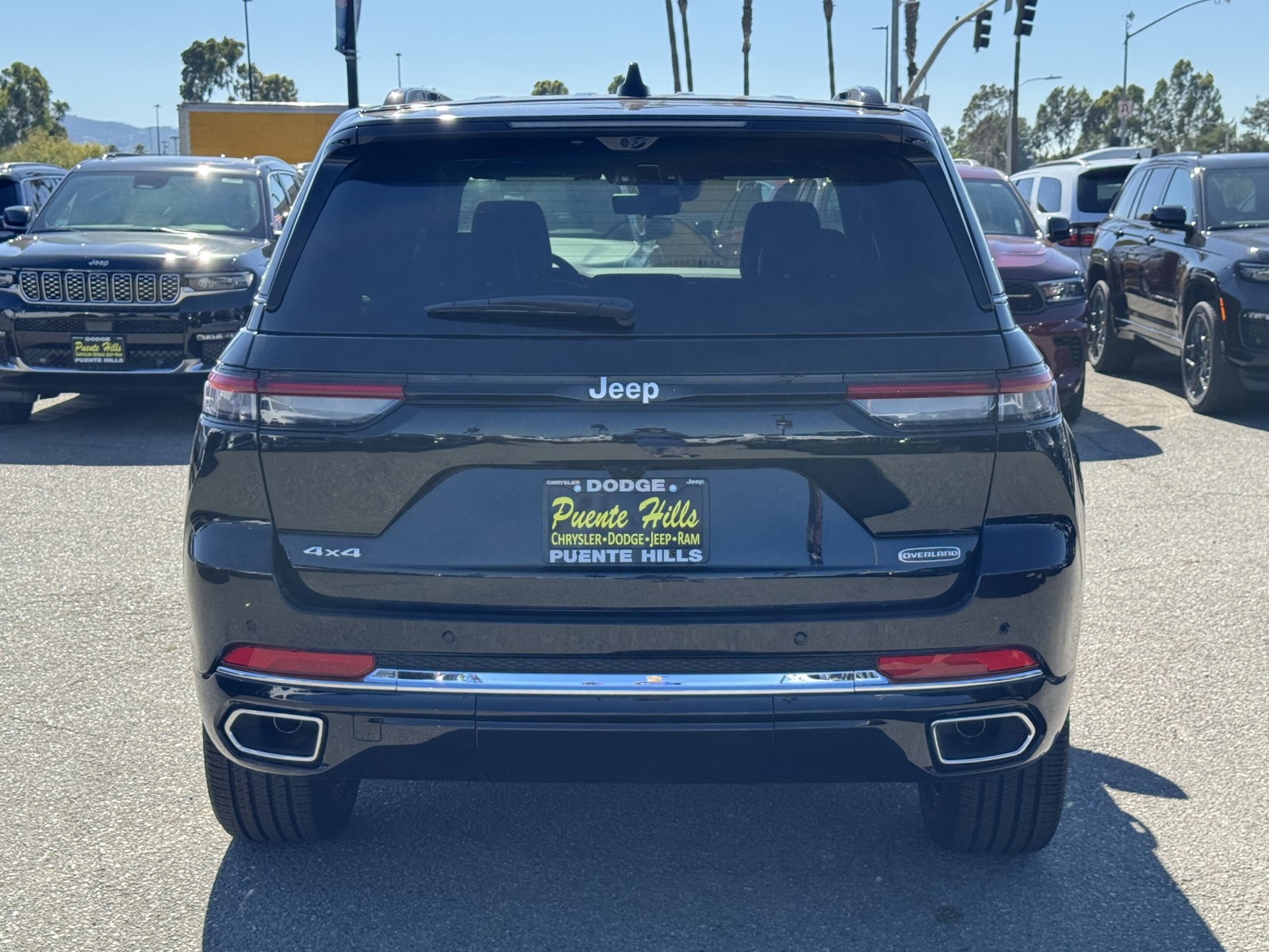 2025 Jeep Grand Cherokee Overland photo 4