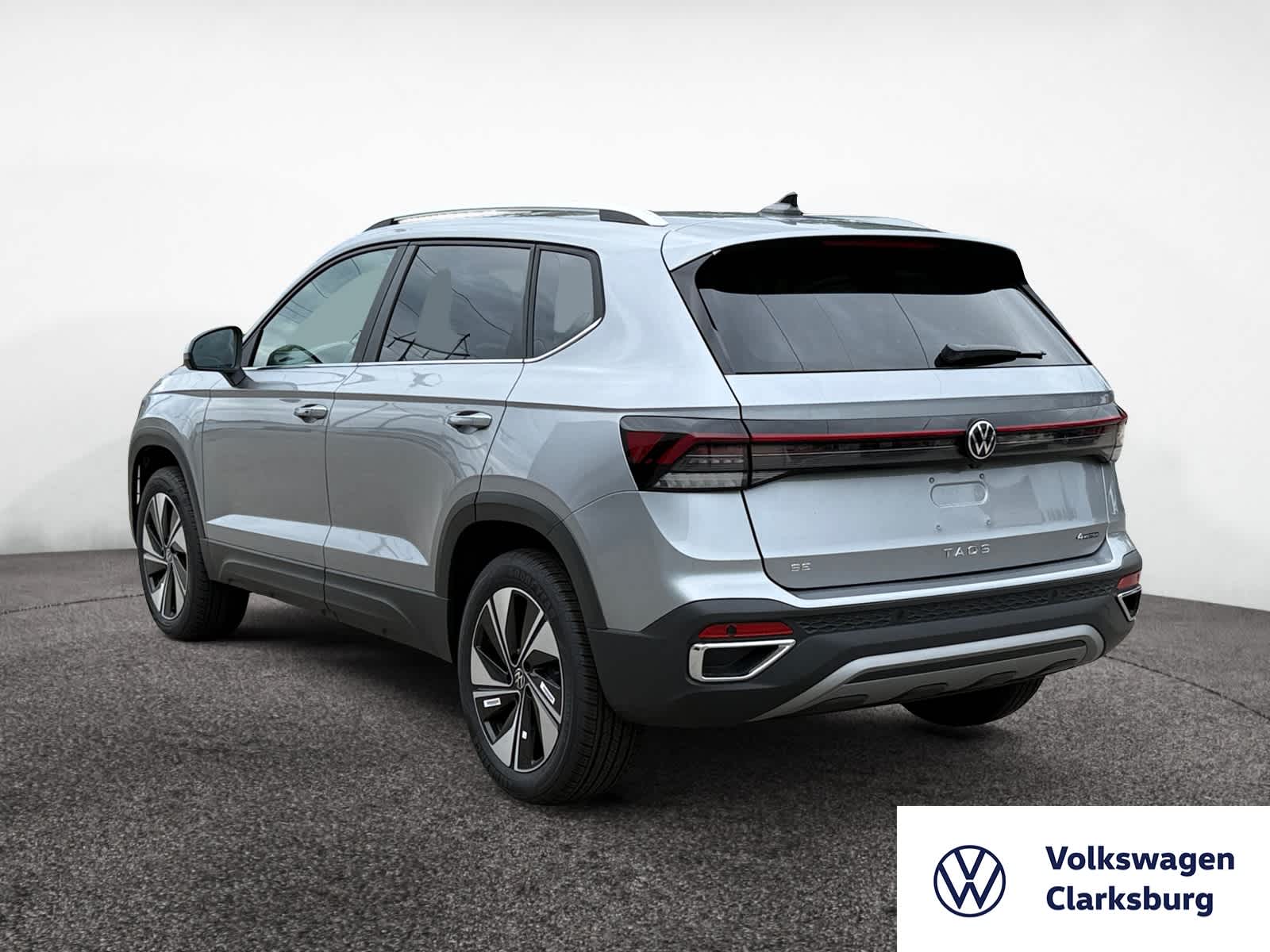 2025 Volkswagen Taos SE photo 3