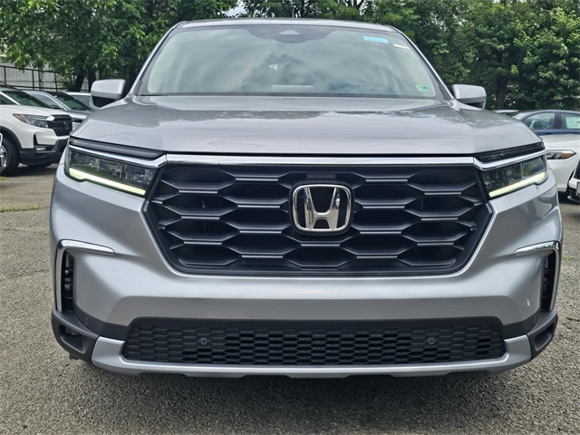 2025 Honda Pilot EX-L photo 2