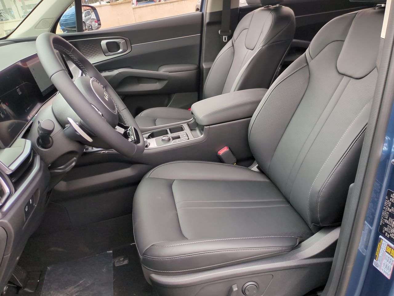 2025 Kia Sorento Hybrid EX photo 14