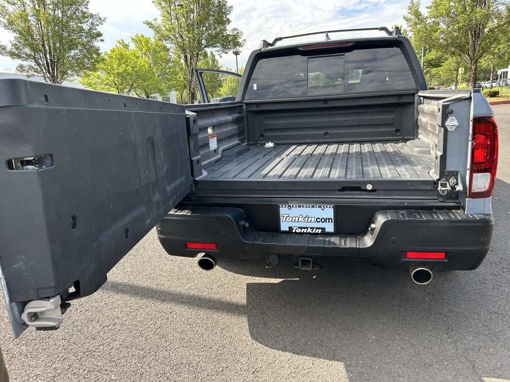 2023 Honda Ridgeline Black Edition photo 26