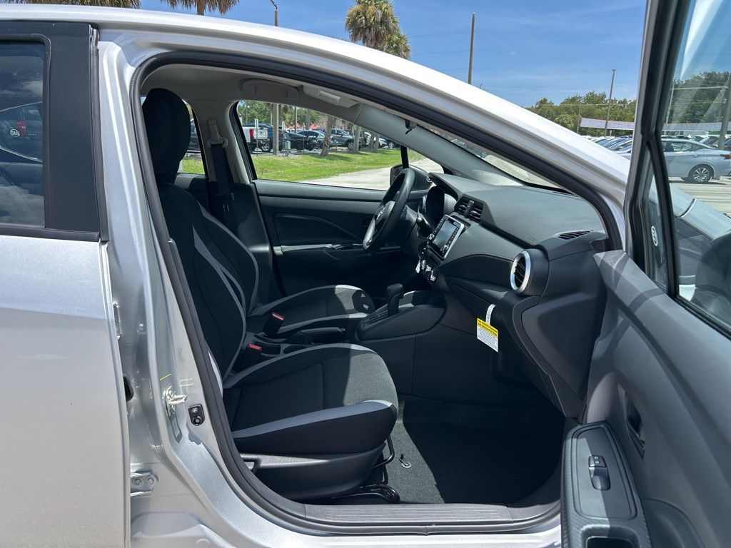 2025 Nissan Versa S photo 28