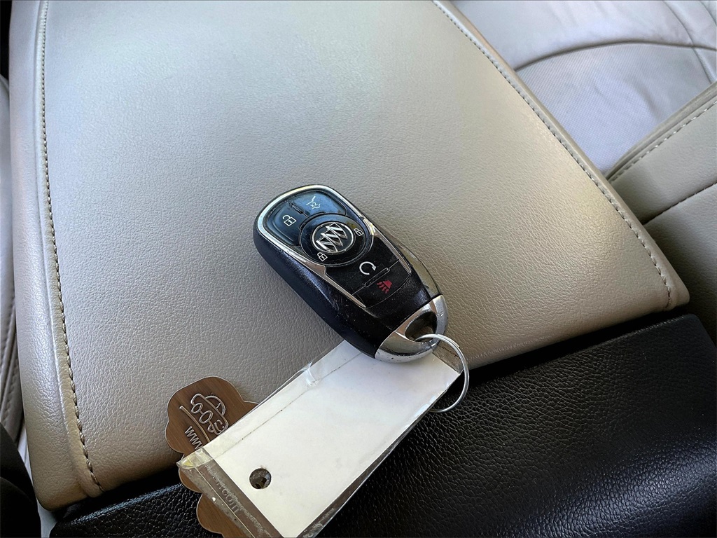 2018 Buick Enclave Essence photo 27