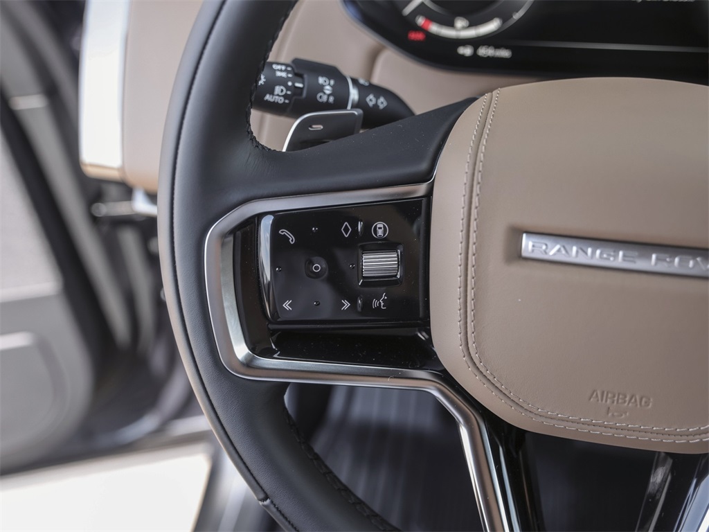 2025 Land Rover Range Rover Sport SE photo 16