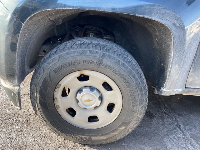 2018 Chevrolet Colorado Work Truck photo 2